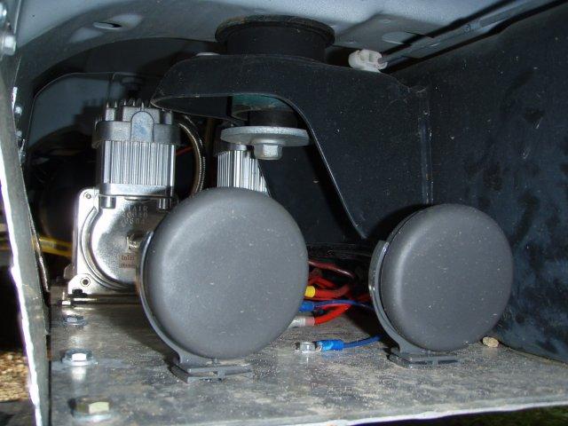 P8170030.jpg - The air intake is mounted towards the rear